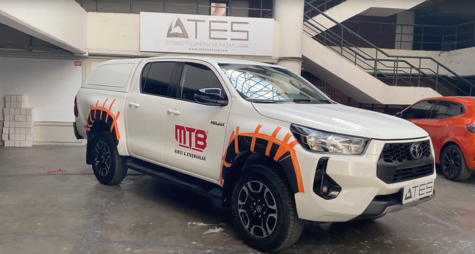 ekran-resmi-2025-03-10-14-35-59.png Toyota Hilux Çamurluk Dodik 2020 ve Sonrası - Görsel 1