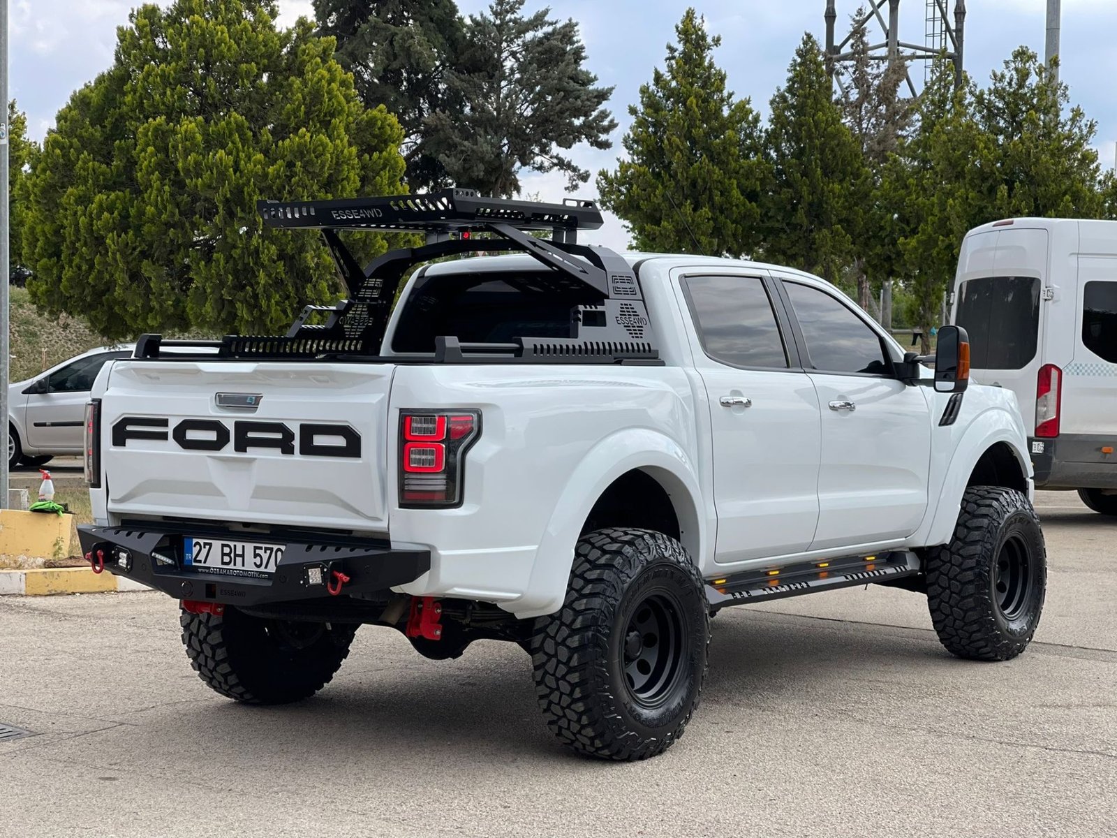 sepetli-rollbar.jpeg Ford Ranger Sepetli Rollbar - Görsel 1